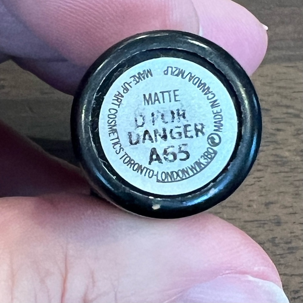 MAC D for Danger A65 Matte Lipstick - Picture 3 of 3